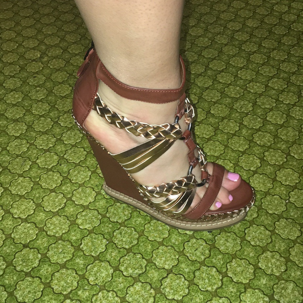 Boutique 9 Wedges, Size 7